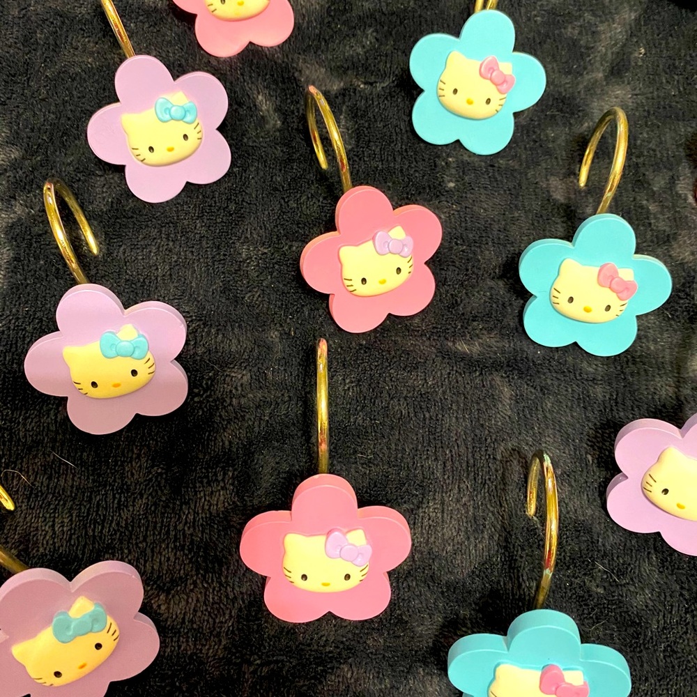 Hello Kitty Sanrio bath set including linens